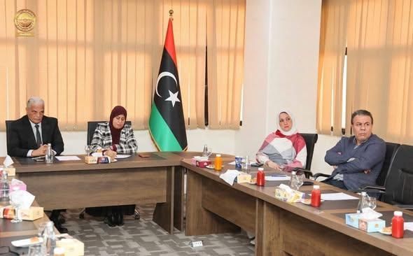 اللجنة الفنية لدعم قرارات مجلس النواب في مجال التعليم الطبي تستعرض استراتيجيتها العامة بمشاركة وكيل الوزارة لشؤون الجامعات والأكاديميات بنغازي