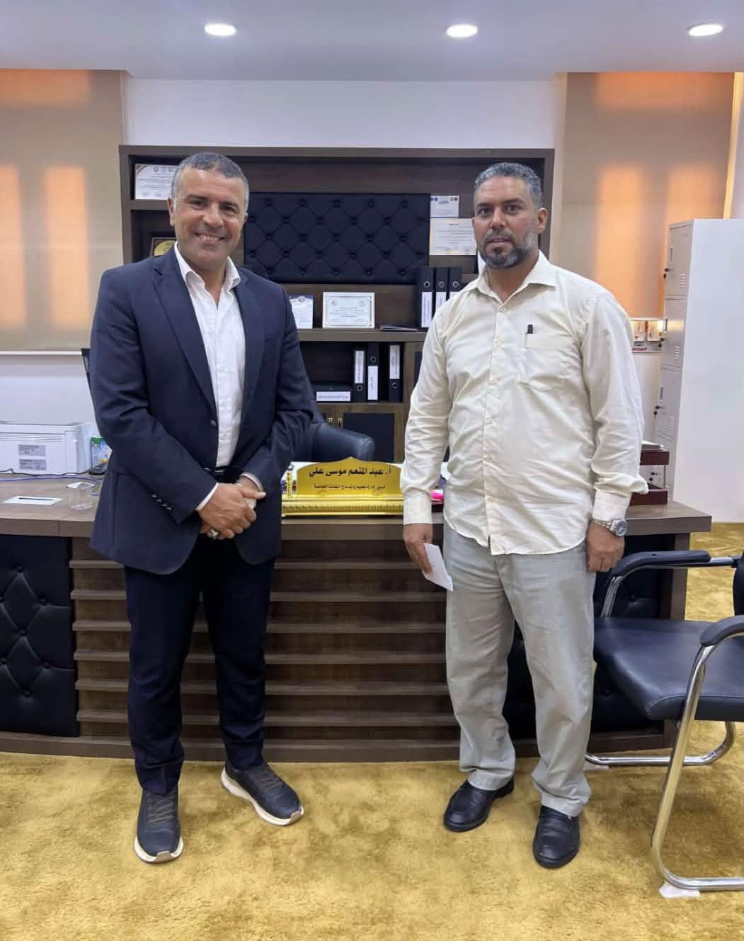 مدير مكتب التعاون الدولي بوزارة التعليم العالي والبحث العلمي يناقش مع مدير إدارة التعاون الدولي والأكاديمي بالجامعة الليبية الدولية آفاق التنسيق المشترك